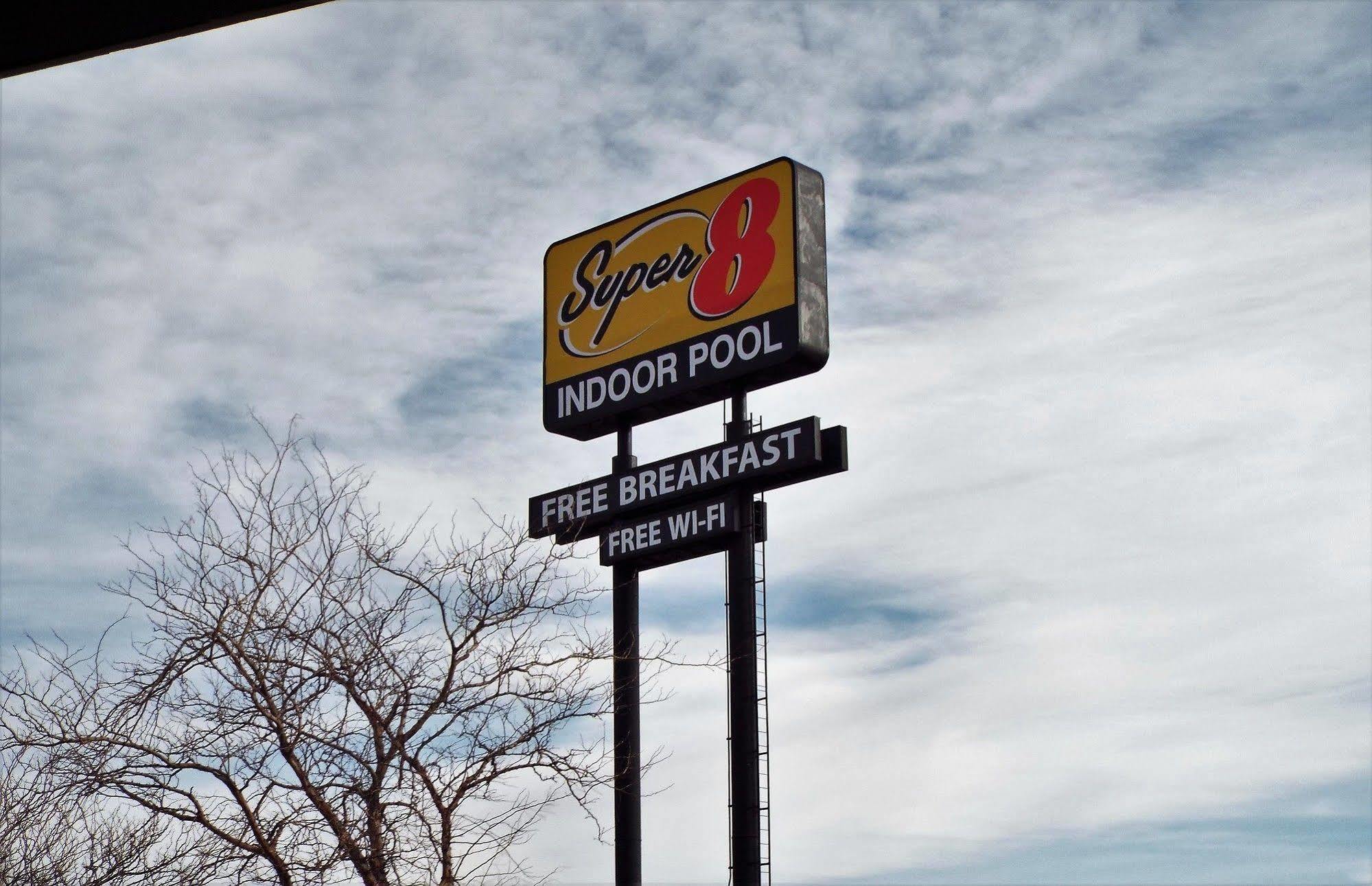 Super 8 By Wyndham Casper East/Evansville Esterno foto
